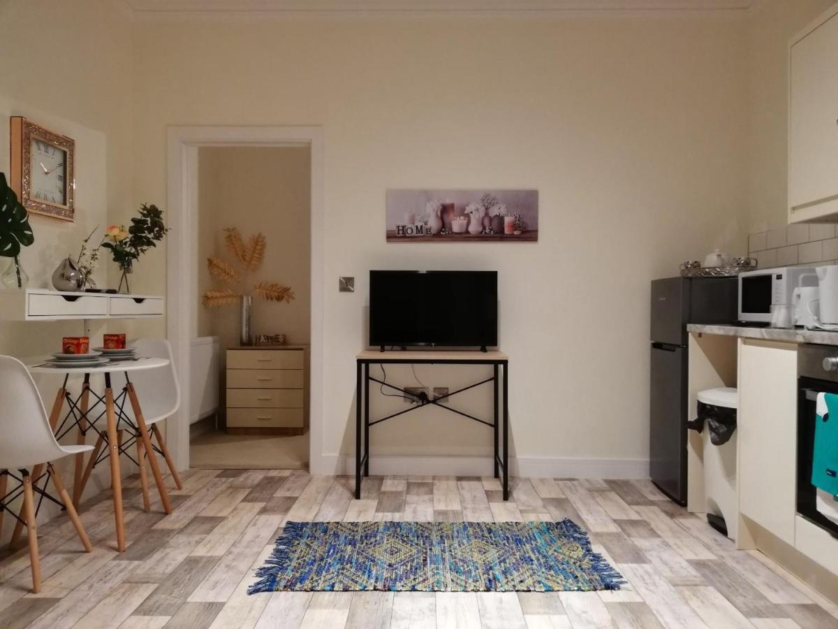 Modern, Stylish One Bedroom With Garden Long Stay Welcome Eastbourne Ngoại thất bức ảnh